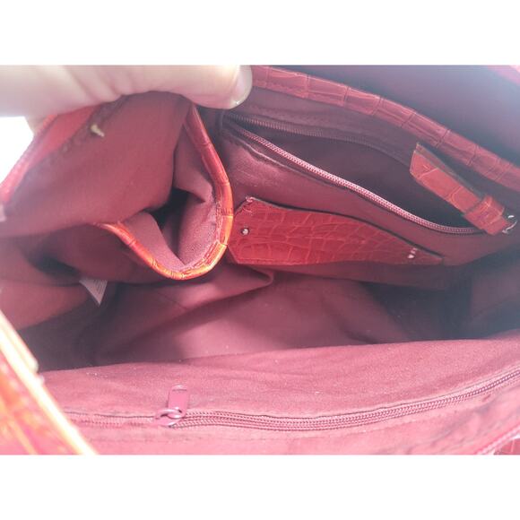 LIZ Claiborne Red Alligator Print Zip Snap Closure Small Outside Pocket - Picture 14 of 16